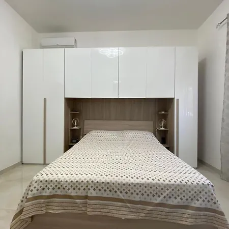 A 10 Minuti A Piedi Dal Mare Piu Bello! Casa Silvana E Roni *
